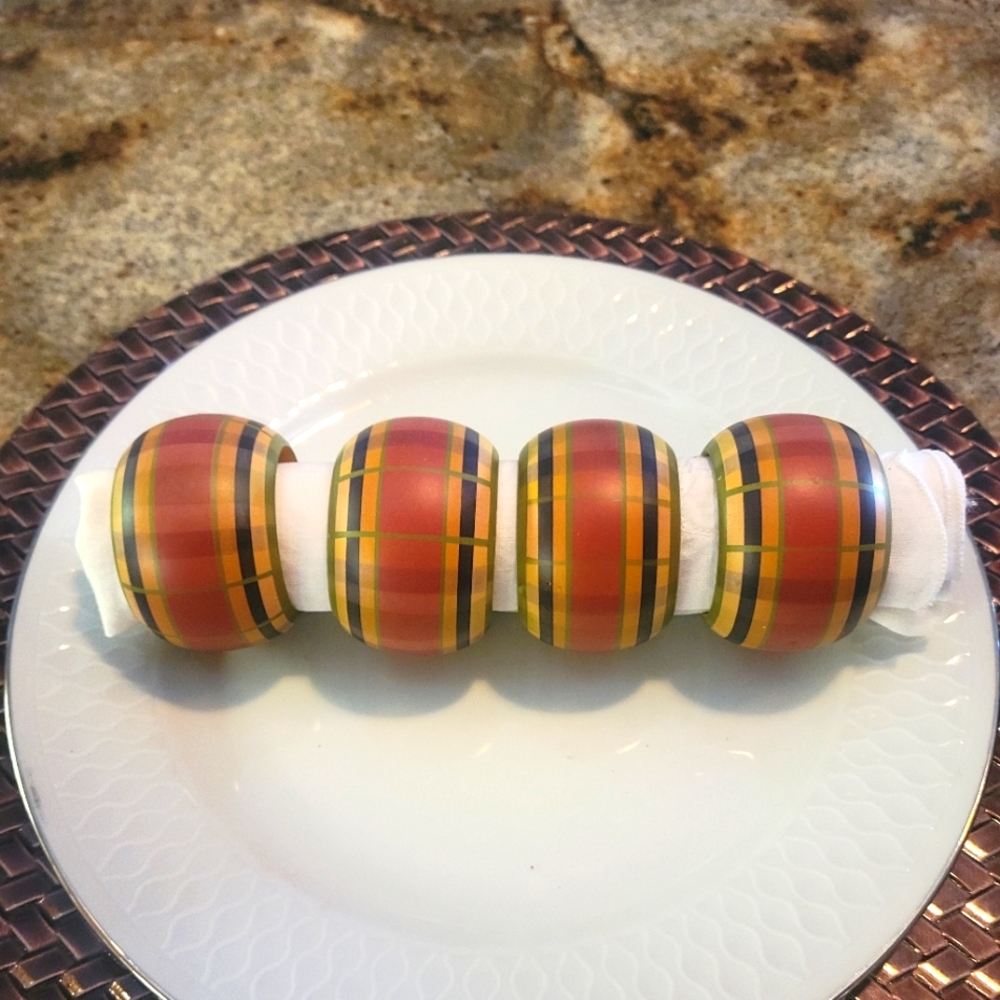 Napkin rings striped wood (set of 4)